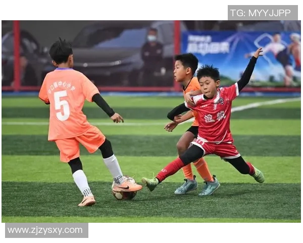 足球纪念品的魅力与价值探讨让我们一起回顾足球历史的辉煌瞬间 足球纪念品的魅力与价值探讨让我们一起回顾足球历史的辉煌瞬间